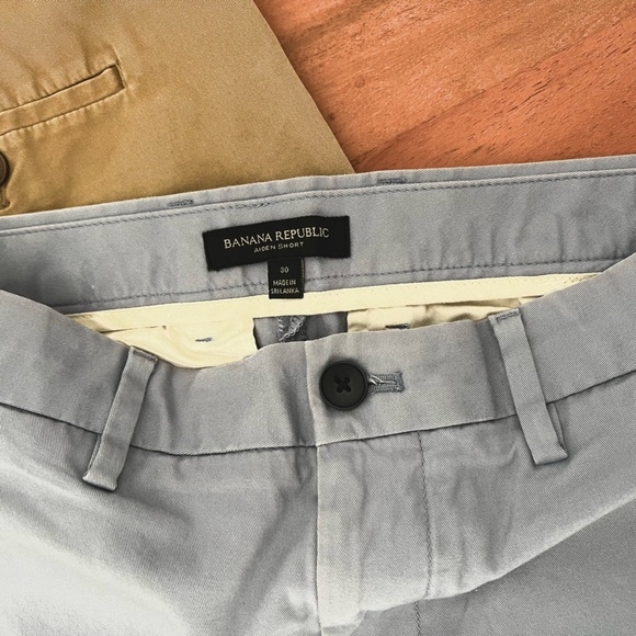 Banana Republic Aiden Shorts size 30 lot of 2 chino khaki - Picture 3 of 4